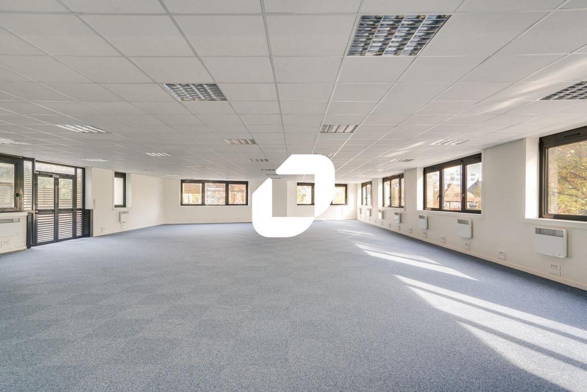 Office in Lognes for lease Interior Photo- Image 1 of 11