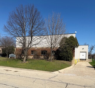 Plus de détails pour 380 Production Dr, South Elgin, IL - Industriel à vendre