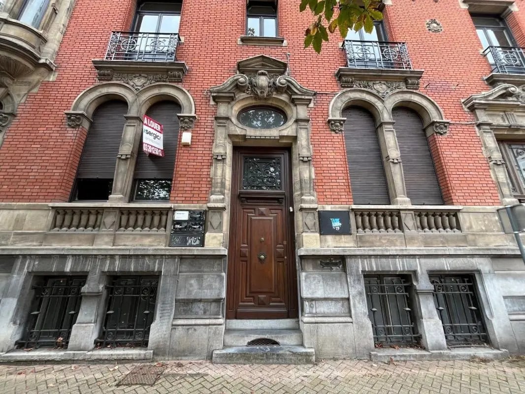 Office in Lille for lease Building Photo- Image 1 of 5