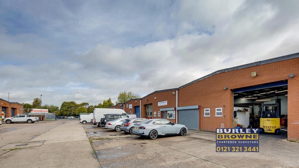 Maybrook Industrial Estate portfolio of 10 properties for sale on LoopNet.ca - Building Photo - Image 3 of 24