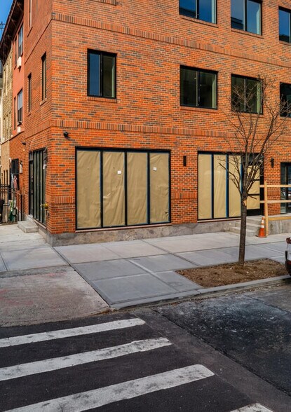 115 Rogers Ave, Brooklyn, NY à louer - Photo du bâtiment - Image 2 de 9
