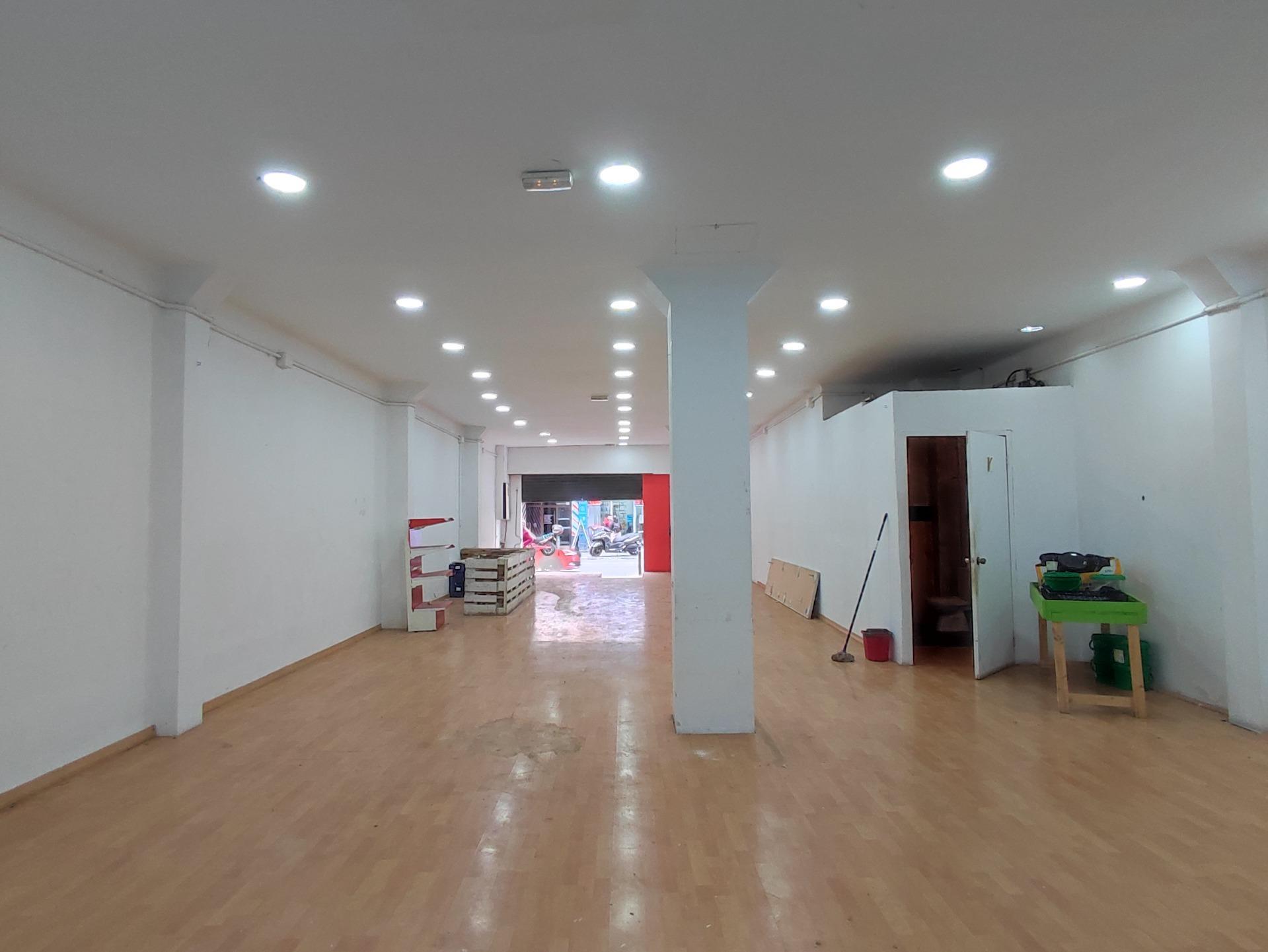 Retail in Sabadell, Barcelona for lease Interior Photo- Image 1 of 5