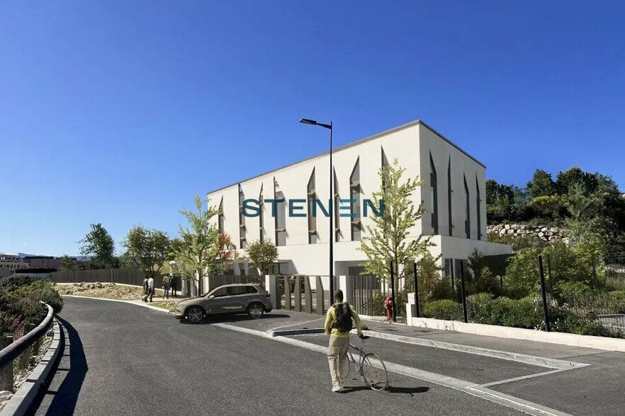 Office in Aix-en-Provence for lease - Building Photo - Image 3 of 6