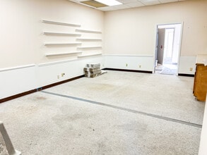 2469-2500 Glick St, Lafayette, IN à louer Photo intérieure- Image 2 de 6