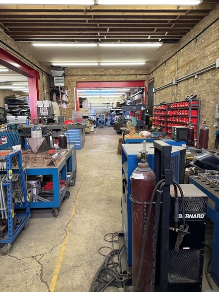 1906 N Milwaukee Ave, Chicago, IL for sale - Building Photo - Image 3 of 68