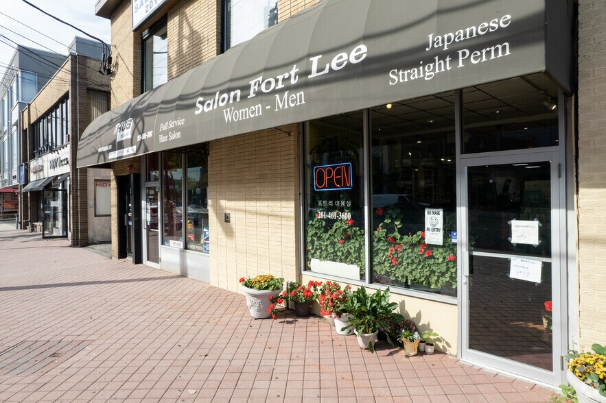 2035 Lemoine Ave, Fort Lee, NJ à louer - Photo du bâtiment - Image 3 de 10