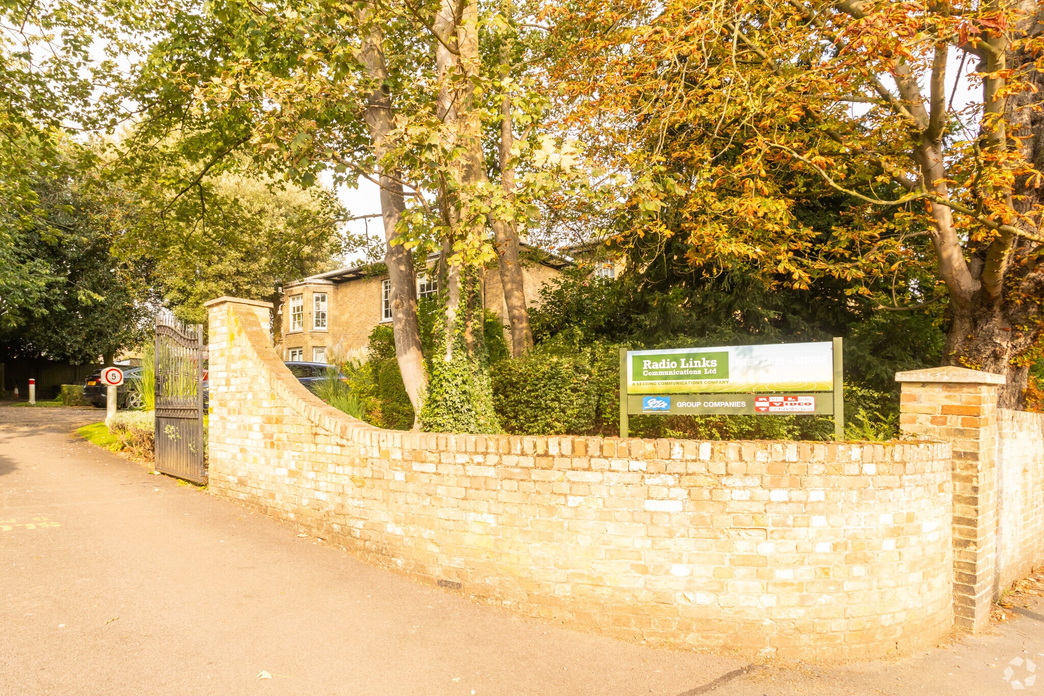 179 Great North Rd, Eaton Socon for lease Primary Photo- Image 1 of 2