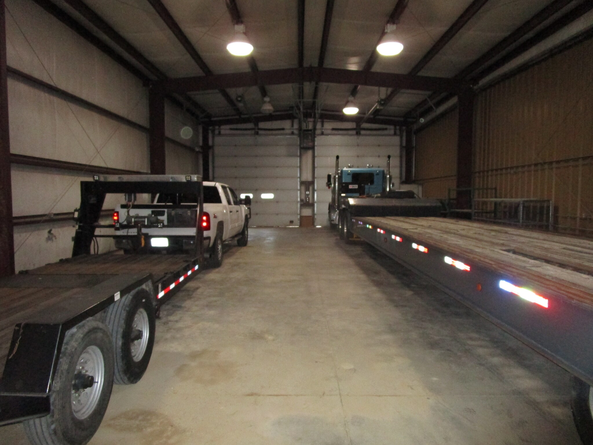 2105 N Vfw Rd, Garden City, KS for lease Primary Photo- Image 1 of 16