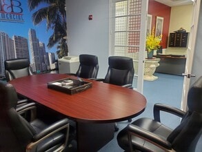 601 N Congress Ave, Delray Beach, FL à louer Photo du bâtiment- Image 2 de 7