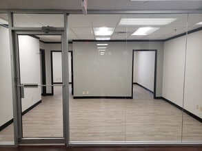 5350 S Western Ave, Oklahoma City, OK for lease Interior Photo- Image 2 of 8