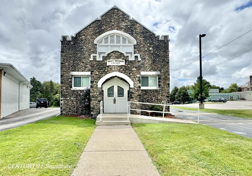 1214 N Michigan Ave, Saginaw, MI for sale - Primary Photo - Image 1 of 17