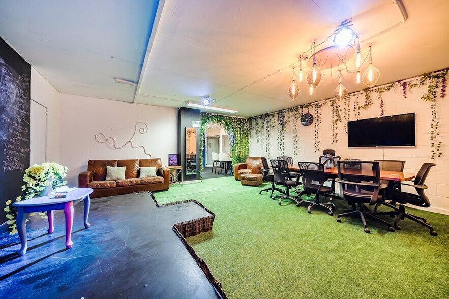 107 Drysdale St, Londres à louer - Photo du bâtiment - Image 2 de 13