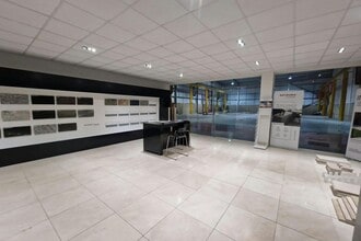 9 Greywell Rd, Basingstoke for lease Interior Photo- Image 1 of 1