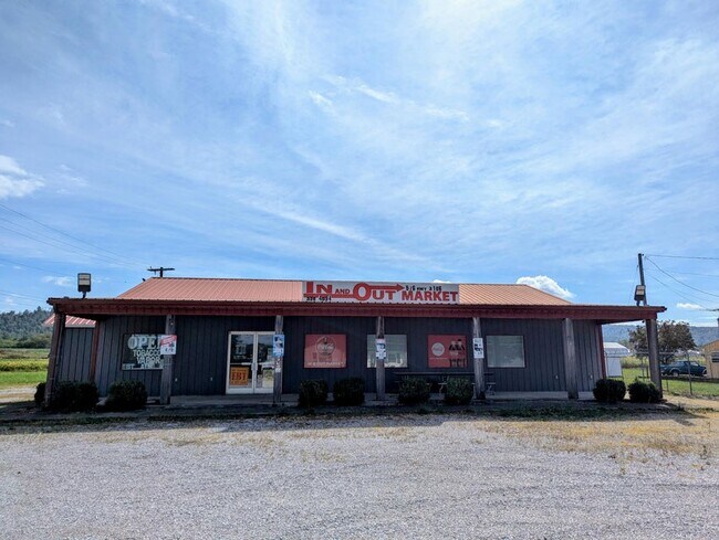 Plus de détails pour 576 Highway 3106, Monticello, KY - Commerce de détail à vendre