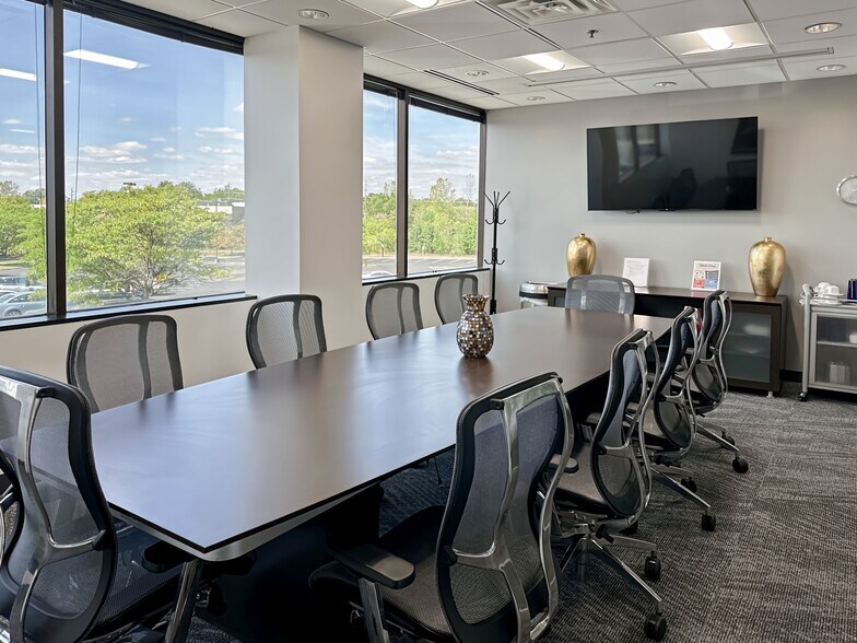 10475 Crosspoint Blvd, Indianapolis, IN à louer - Photo intérieure - Image 1 de 13