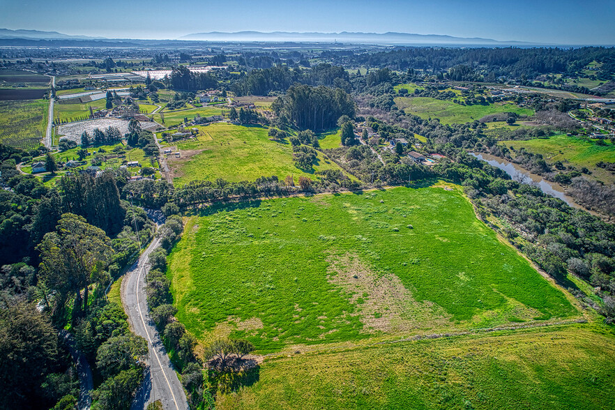 571 Calabasas, Watsonville, CA for sale - Building Photo - Image 3 of 18