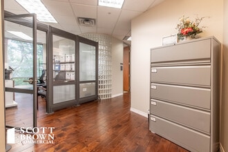 417 Oakbend Dr, Lewisville, TX à louer Photo intérieure- Image 1 de 7