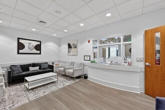 3200 Blue Ridge Rd, Raleigh, NC à louer Photo intérieure- Image 1 de 14