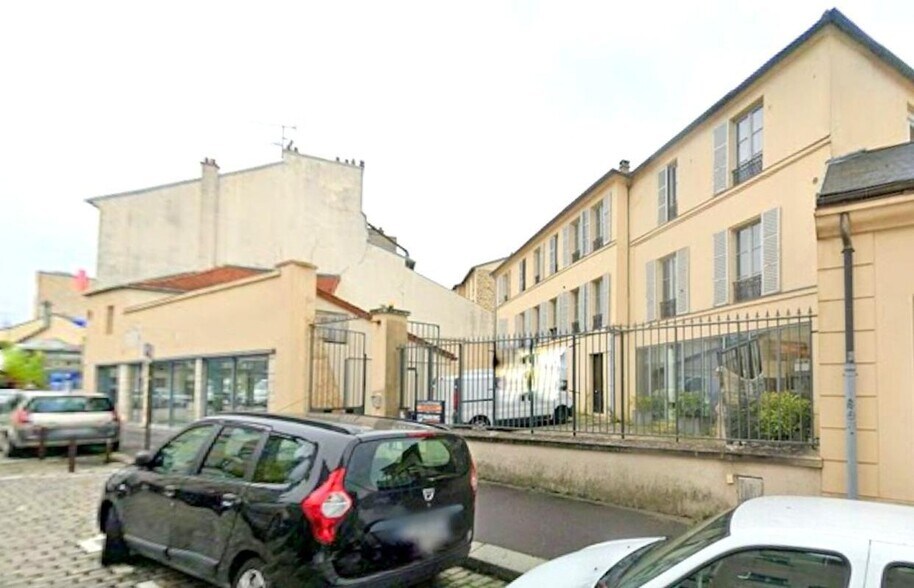 Retail in Versailles for lease - Building Photo - Image 3 of 7