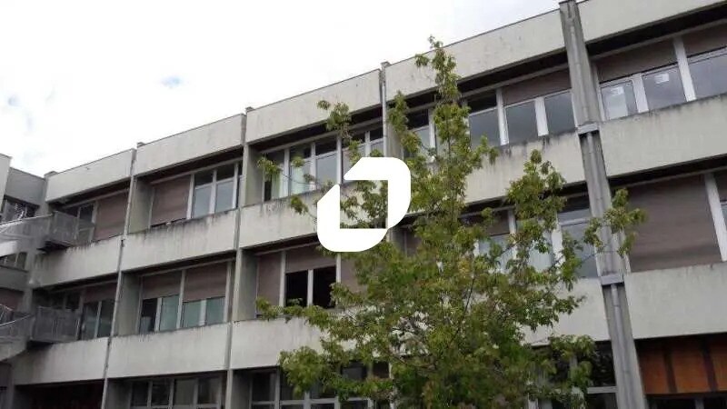 Office in Bordeaux for lease Building Photo- Image 1 of 2