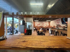 Retail in Cubelles, Barcelona for lease Interior Photo- Image 1 of 14