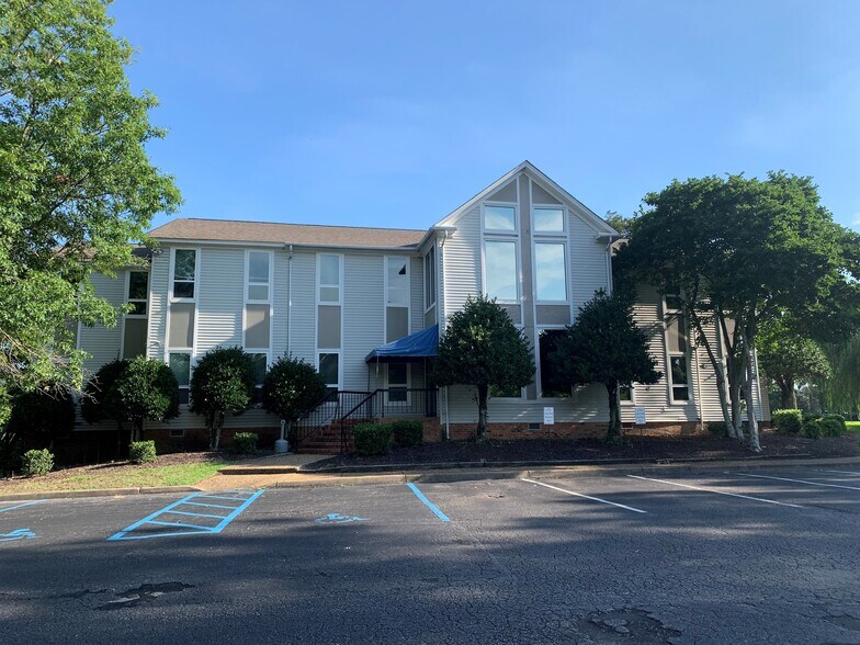 2610 Potters Rd, Virginia Beach, VA for lease - Building Photo - Image 1 of 6