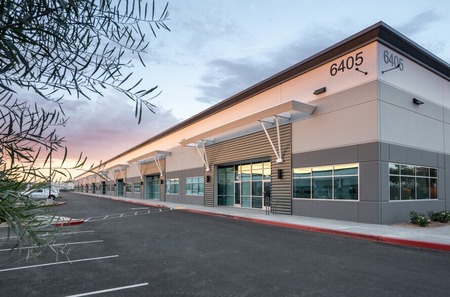 Sunset & Pine St, Las Vegas, NV à louer - Photo du bâtiment - Image 1 de 23