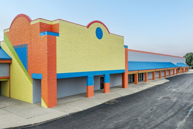 Plus de détails pour 3643-3749 Commercial Dr, Indianapolis, IN - Bureau/Commerce de détail, Commerce de détail à louer