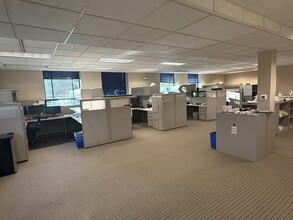 20855 Watertown Rd, Waukesha, WI for lease Interior Photo- Image 2 of 5