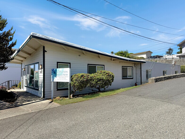 624 Fleet St, Brookings, OR à vendre - Photo du bâtiment - Image 2 de 46