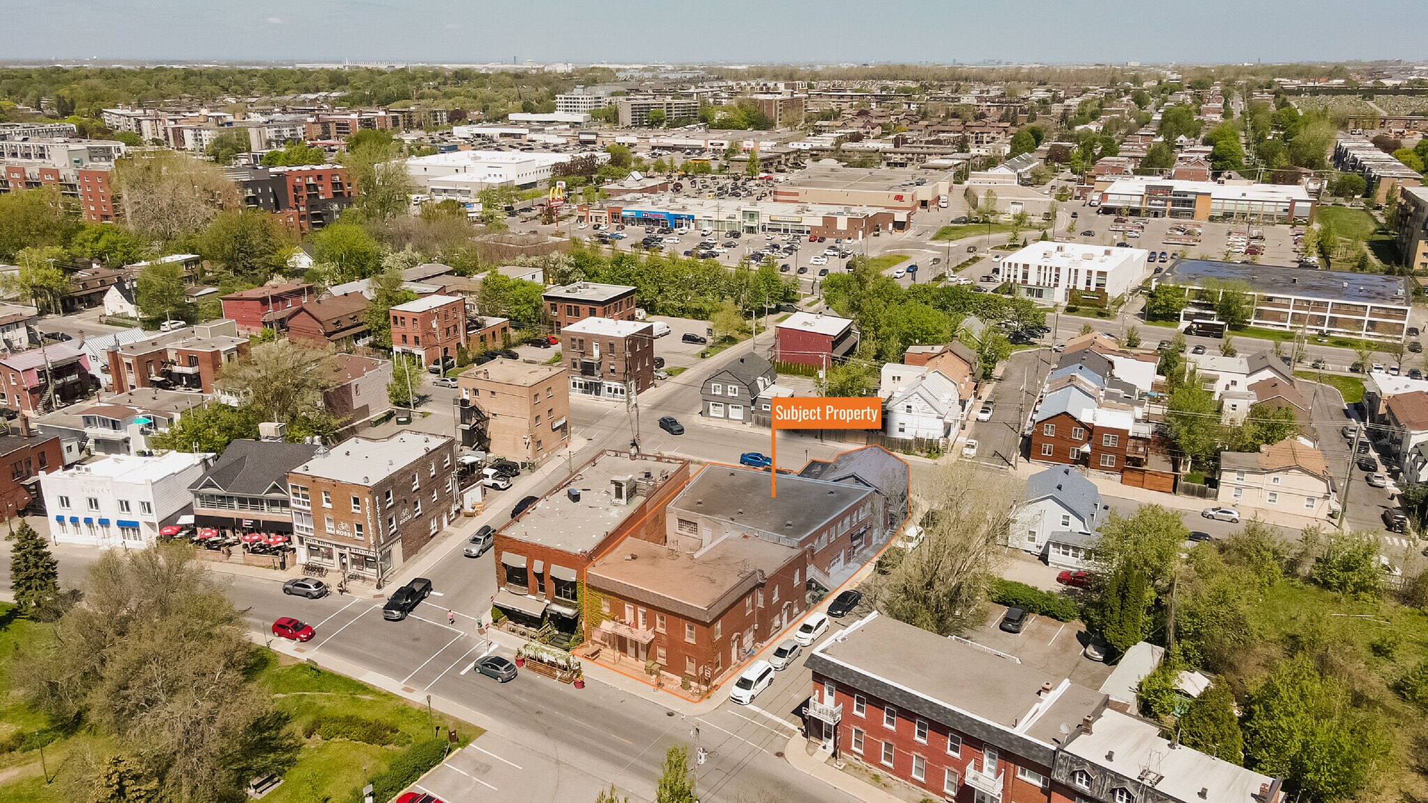 Retail in Montréal, QC for sale Building Photo- Image 1 of 1