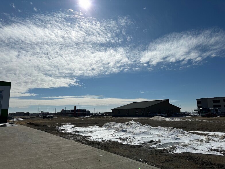 2910 15 Av, Wainwright, AB à vendre - Photo du bâtiment - Image 3 de 8