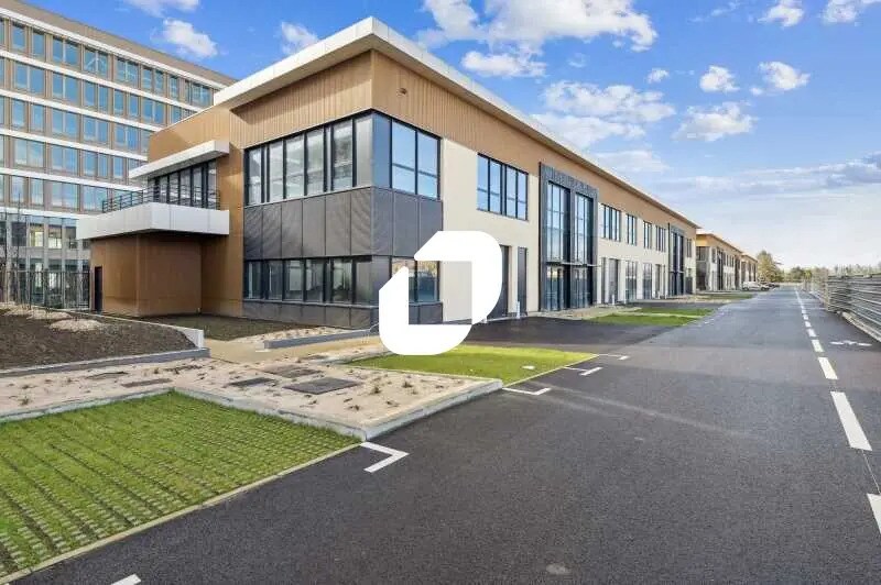 97 Rue Martha Desrumaux, Nanterre for lease - Building Photo - Image 1 of 40