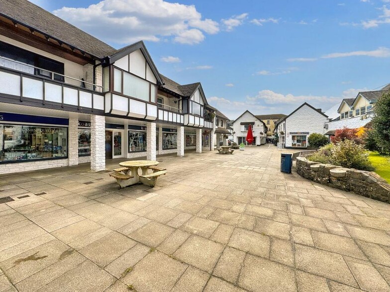 46-52 Red Lion Yard, Okehampton à louer - Photo du bâtiment - Image 3 de 8