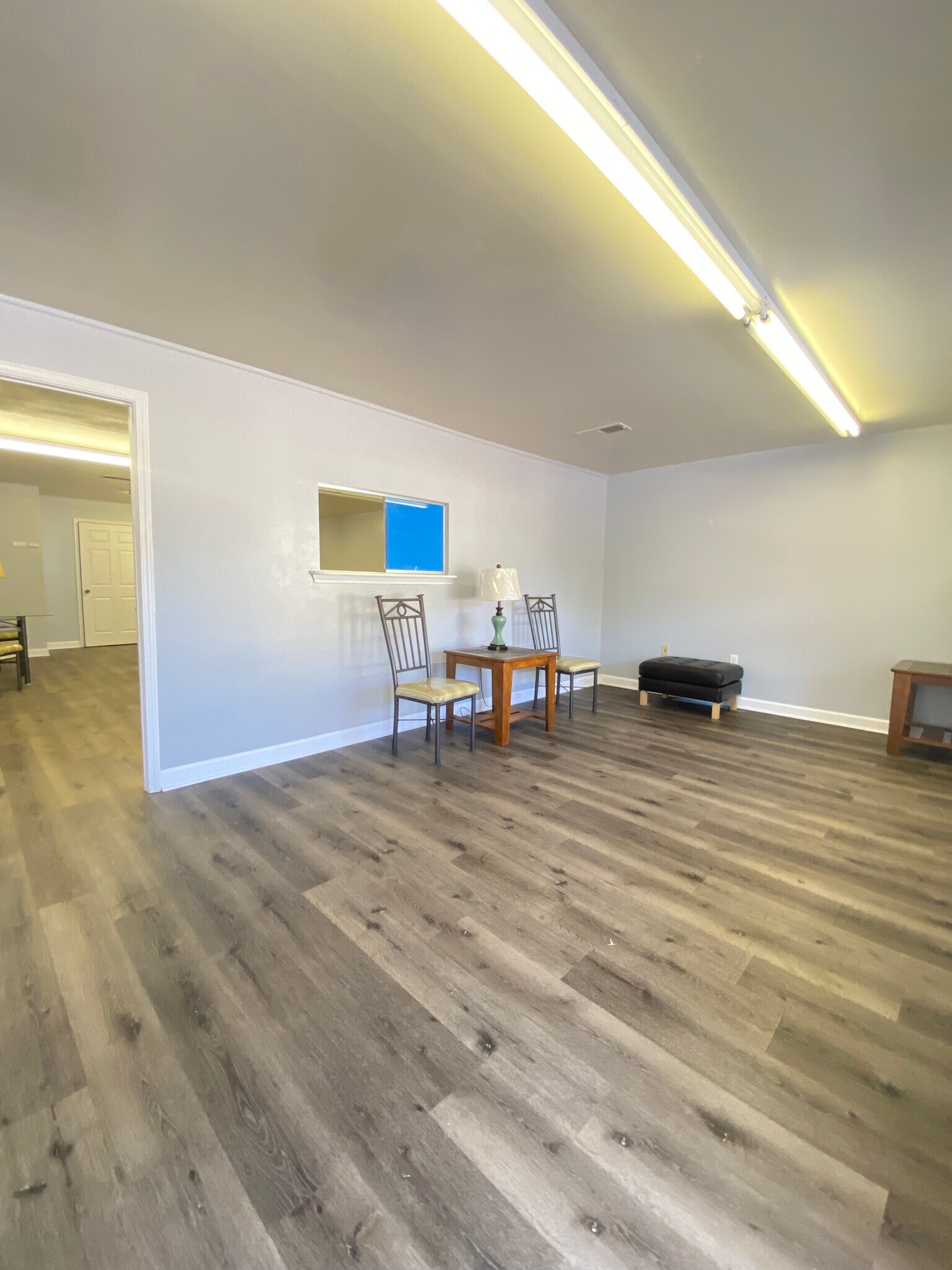 412 Hwy 90, Bay Saint Louis, MS for lease Interior Photo- Image 1 of 4