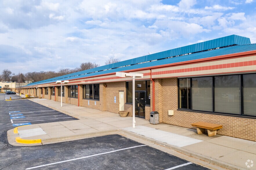 7700-7780 W 119th St, Overland Park, KS for lease - Building Photo - Image 2 of 12