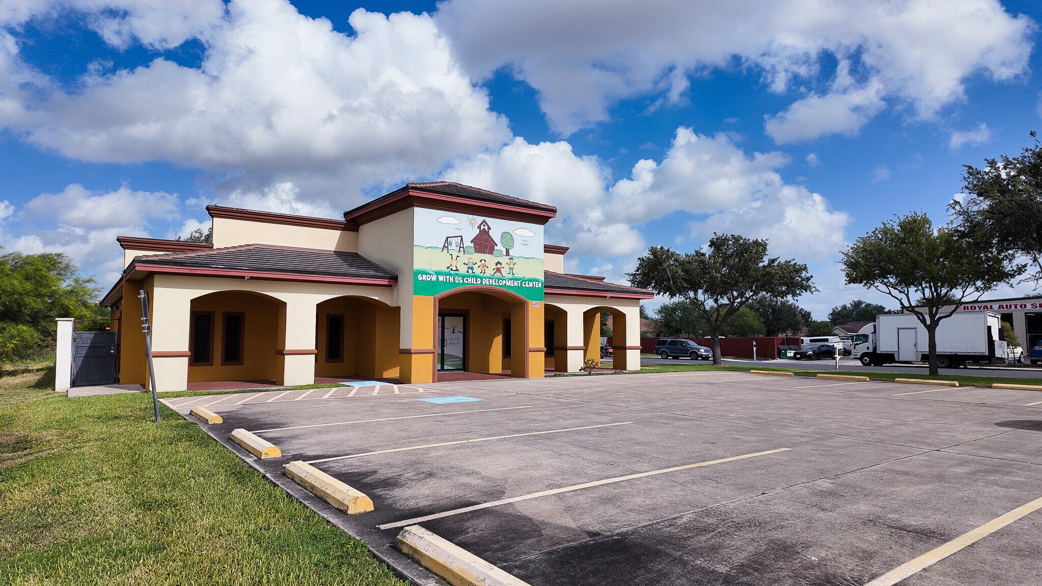 4101 N Veterans Blvd, Pharr, TX for lease Interior Photo- Image 1 of 14