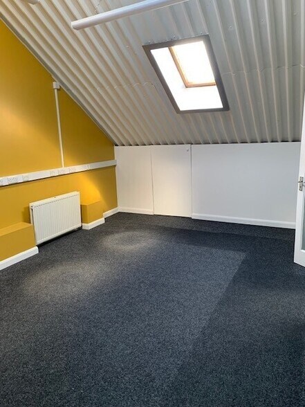 22a Griffin Rd, Clevedon à louer - Photo du bâtiment - Image 3 de 3