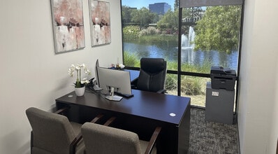 4340 Von Karman Ave, Newport Beach, CA à louer Photo intérieure- Image 1 de 10