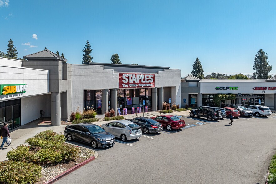 250-386 S Mountain Ave, Upland, CA à louer - Photo du bâtiment - Image 2 de 8