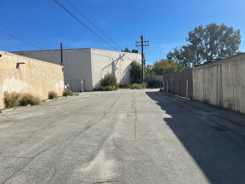 5263 4th St, Irwindale, CA for lease - Building Photo - Image 2 of 5