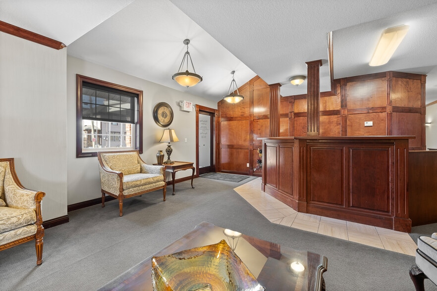 601 West Blvd, Rapid City, SD for lease - Interior Photo - Image 2 of 37