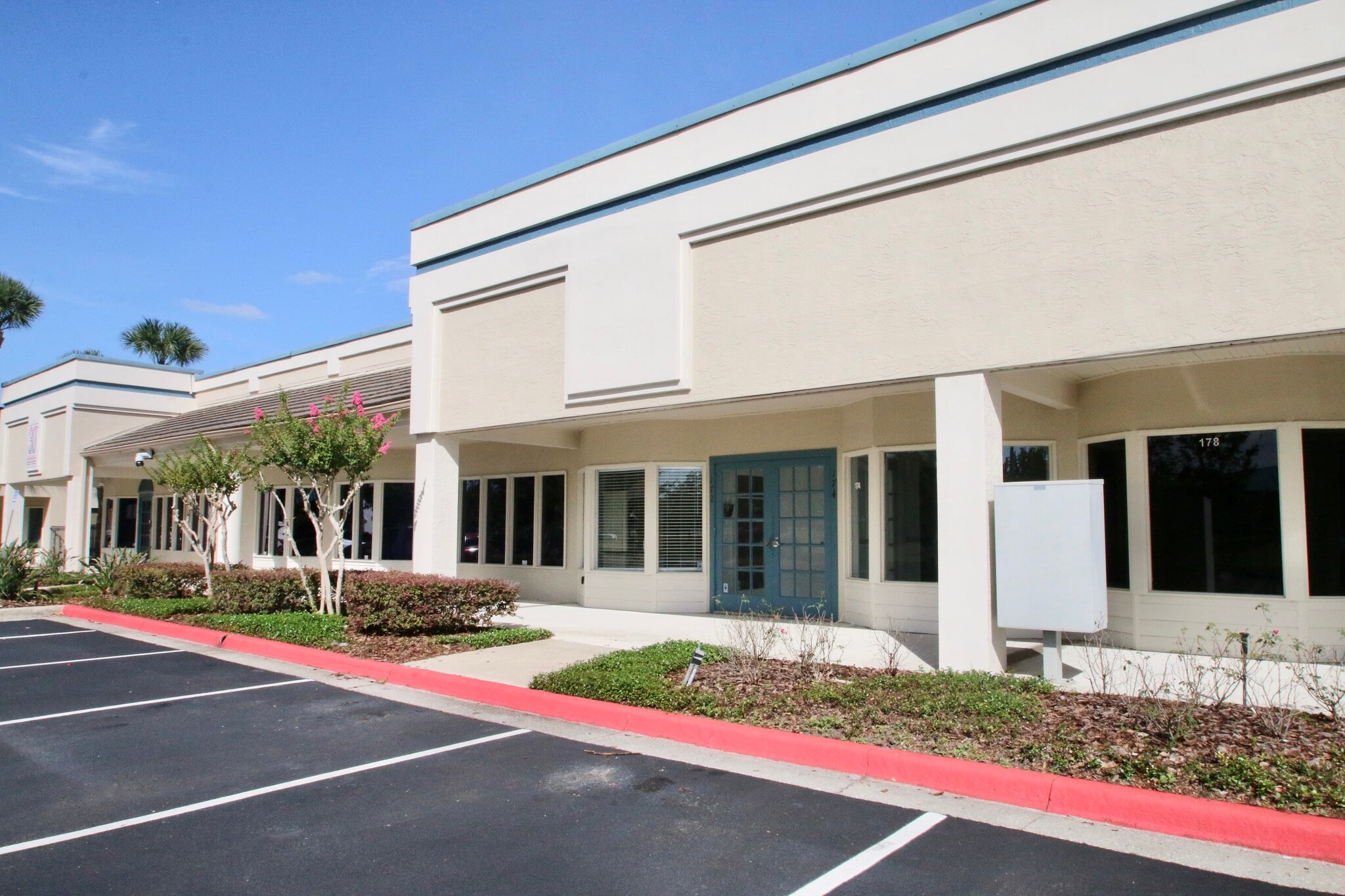 110-210 Wilshire Blvd, Casselberry, FL for lease Building Photo- Image 1 of 6