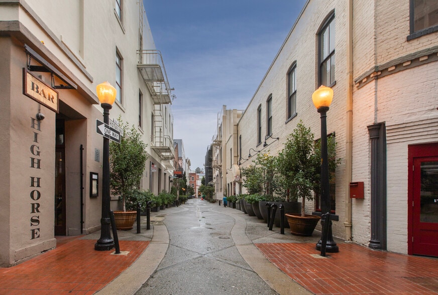 30 Hotaling Pl, San Francisco, CA à louer - Photo du bâtiment - Image 2 de 26