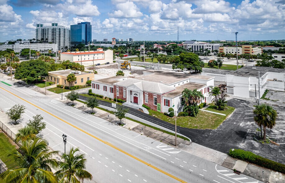 825 Fern St, West Palm Beach, FL à louer - Aérien - Image 2 de 6