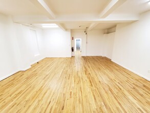 13 E 37th St, New York, NY for sale Interior Photo- Image 1 of 6