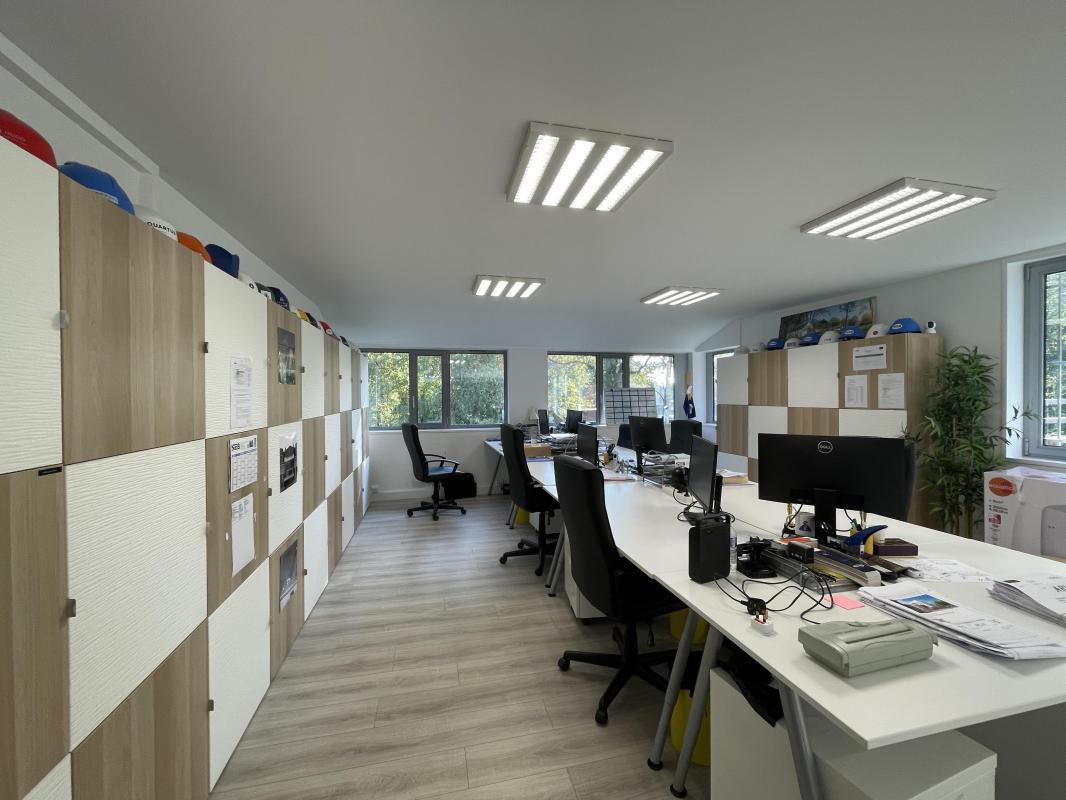 Rue Albert Einstein, Champs-sur-Marne for lease Building Photo- Image 1 of 10