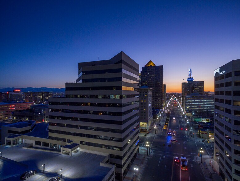 215 S State St, Salt Lake City, UT à louer - Photo du bâtiment - Image 3 de 4