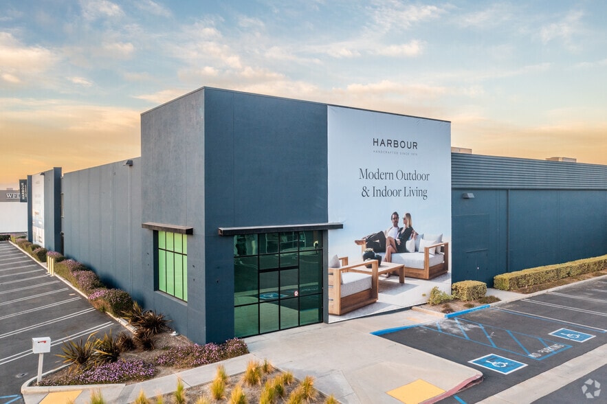 18060 Euclid St, Fountain Valley, CA for sale - Building Photo - Image 1 of 14