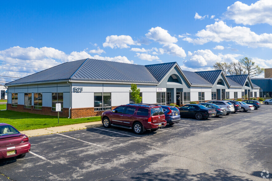 521 Fellowship Rd, Mount Laurel, NJ for lease - Building Photo - Image 1 of 3